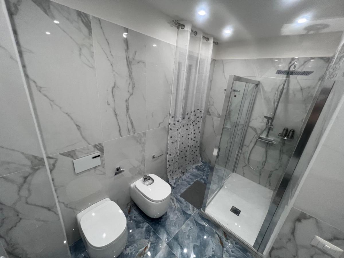 Borgo 1313 Napoli Apartment Luaran gambar