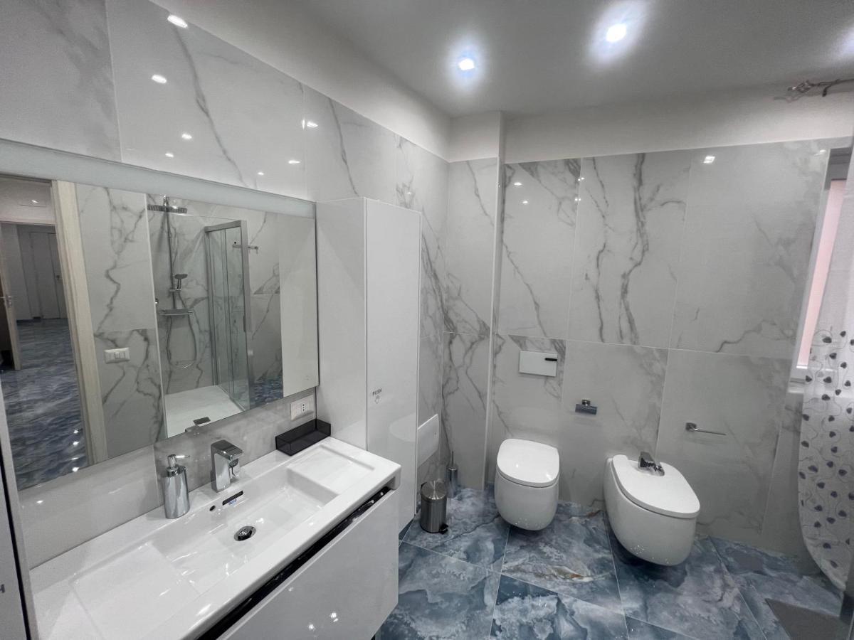 Borgo 1313 Napoli Apartment Luaran gambar