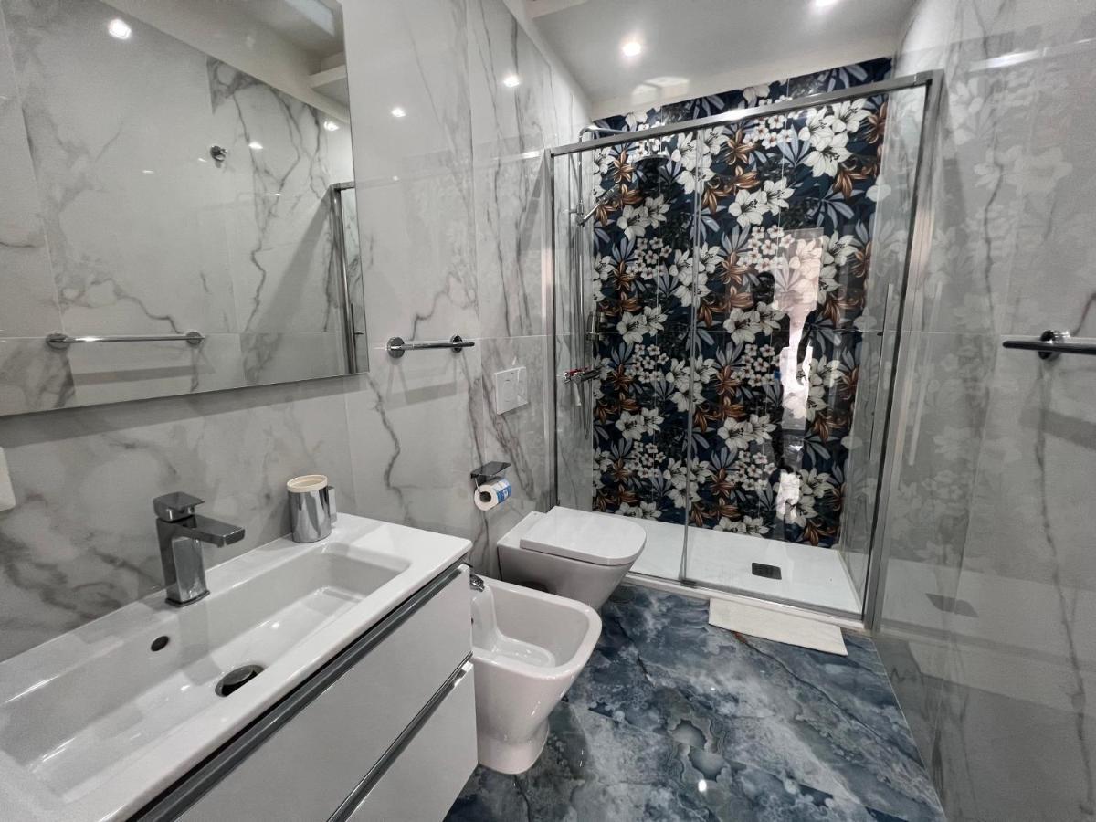 Borgo 1313 Napoli Apartment Luaran gambar