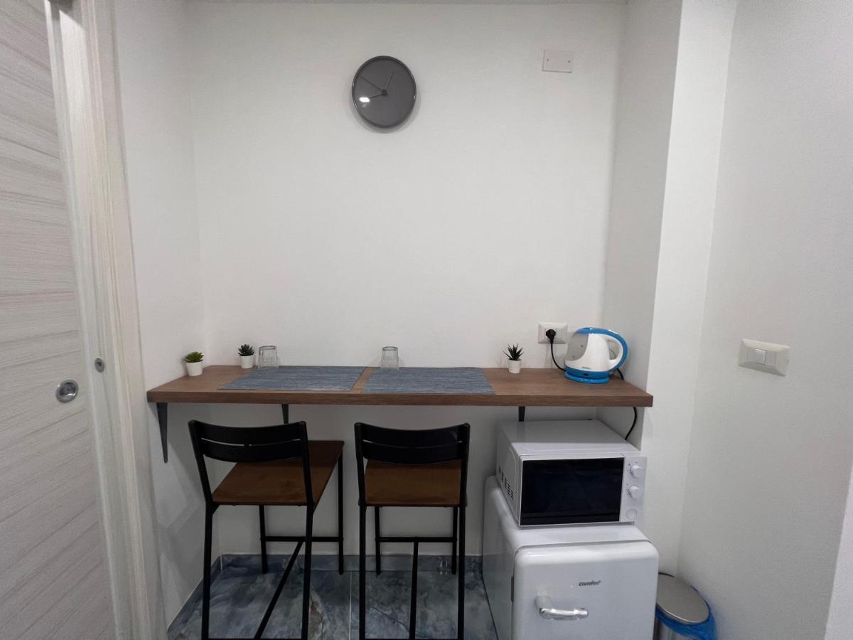 Borgo 1313 Napoli Apartment Luaran gambar