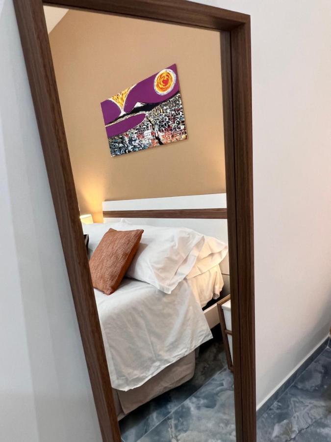 Borgo 1313 Napoli Apartment Luaran gambar