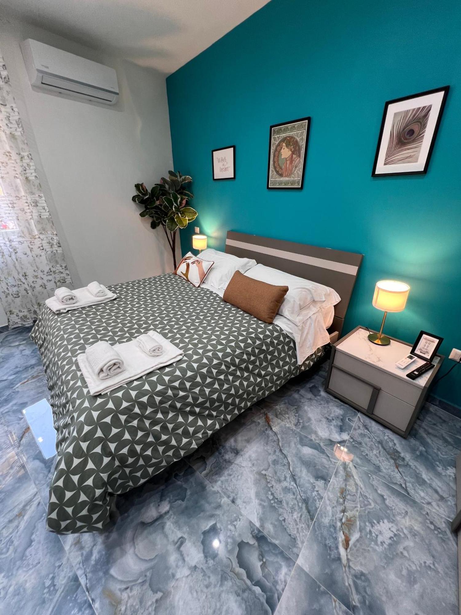Borgo 1313 Napoli Apartment Luaran gambar